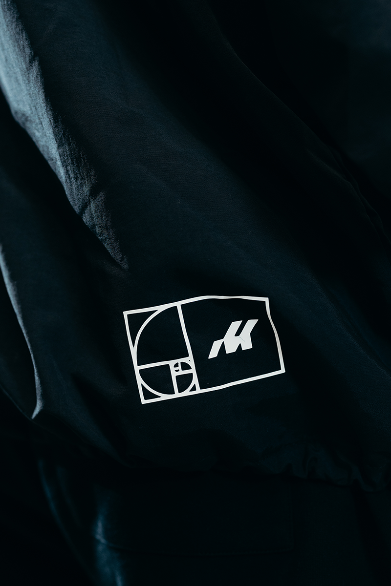 JACKET M - BLACK