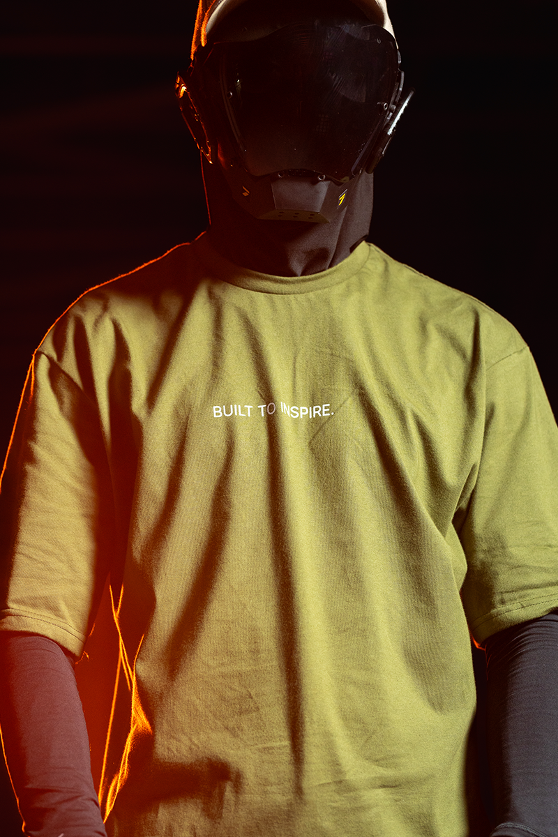 T-SHIRT BUILT TO INSPIRE - GREEN